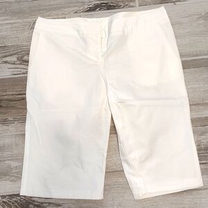 NWOT Zinc Women's White Shorts